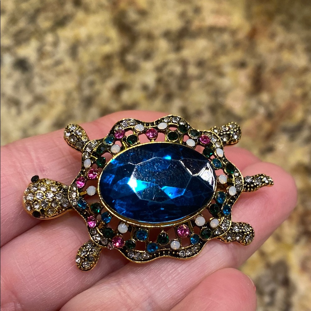 Turtle Rhinestone Brooch Vibrant Multicolor Intricate Design - Picture 2 of 6